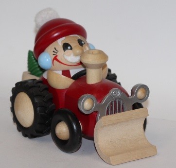 Nikolaus im Traktor